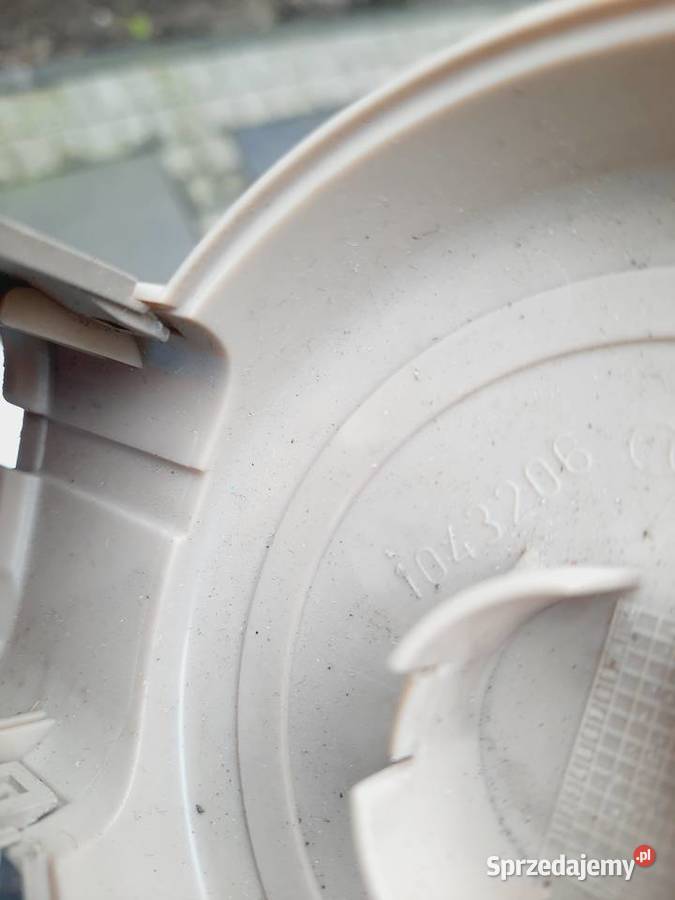 Osłona plastik zaślepka podłokietnika Audi A4 B6 Szczerbice