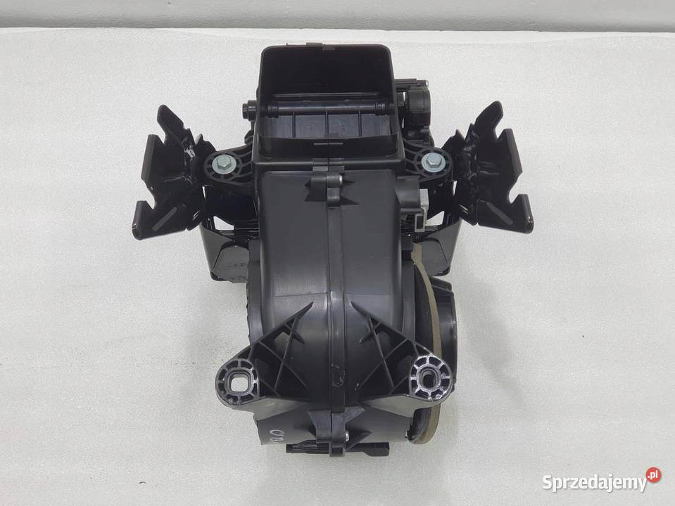 OBUDOWA NAGRZEWNICY MERCEDES ML W164 30 Nagrzewnice sprzedam