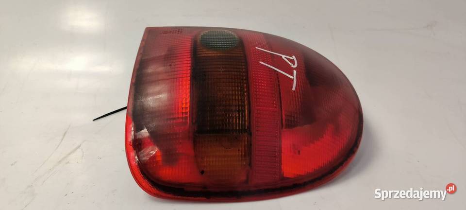 LAMPA PRAWA TYŁ OPEL CORSA B Lipno