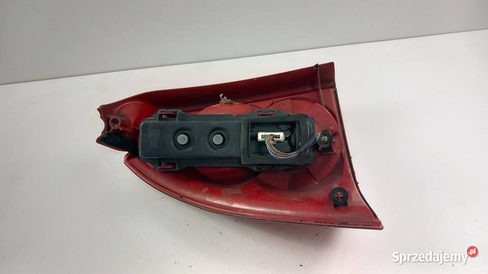 PEUGEOT 307 SW LAMPA TYŁ PRAWA osobowe Zbierkowo sprzedam