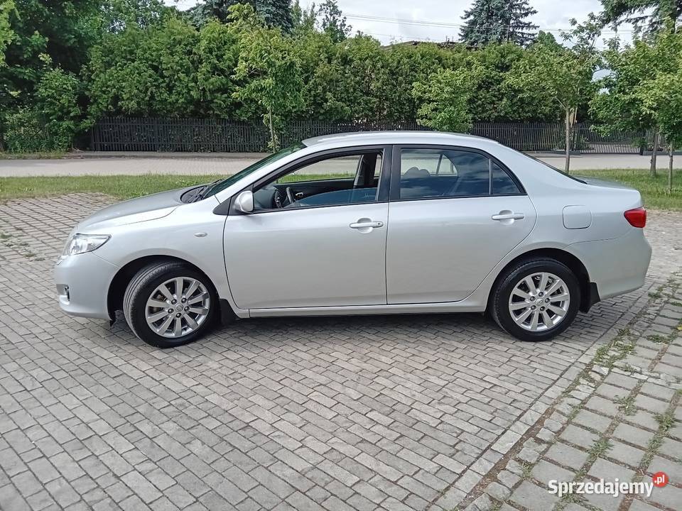 Toyota Corolla E15 16 124 Salon Polska Pewny