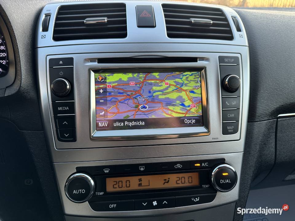 Toyota Avensis 16 132 BEZWYPADKOWY KŚ SERW Kraków