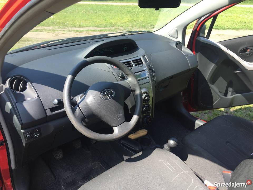 Yaris II 2009r lift z Niemiec 50 000 oryginalny czerwony