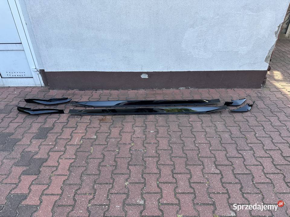 Dokladki boczne progi BMW G82 M4 czarne OEM Pleszew