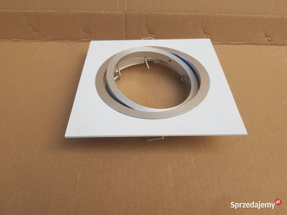 Oprawa lampa wpuszczana do sufitu DUŻA żarówka Oprawy i oczka Warszawa