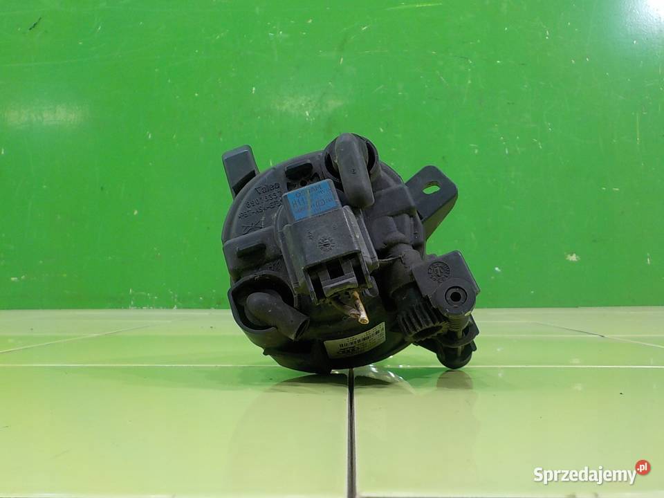 AUDI A1 8X 12 TFSI 11r 3D halogen lewy przod osobowe Suków