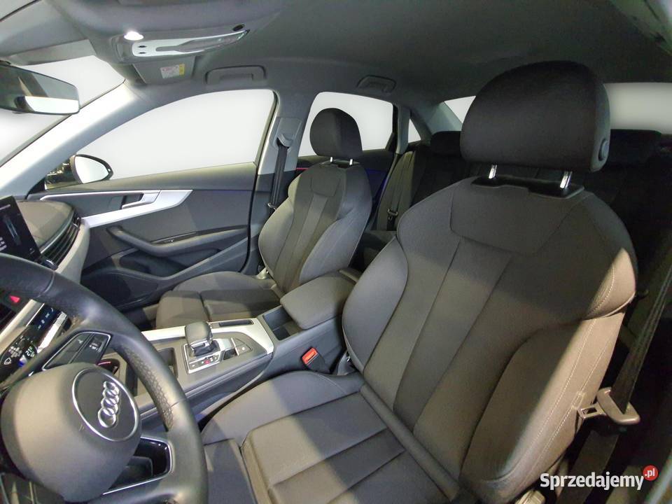 A4 35 TFSI mHEV S Line S tronic komputer pokładowy