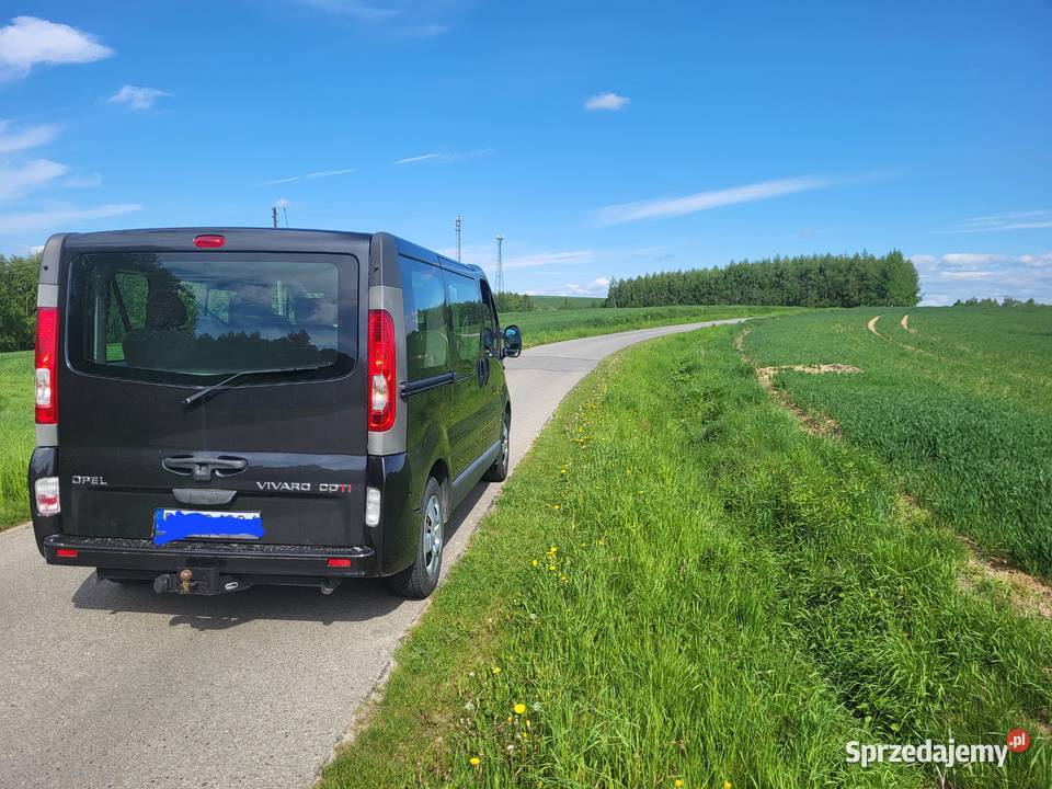 Opel vivaro tour osobowy klima nawigacja manualna Strzyżów sprzedam