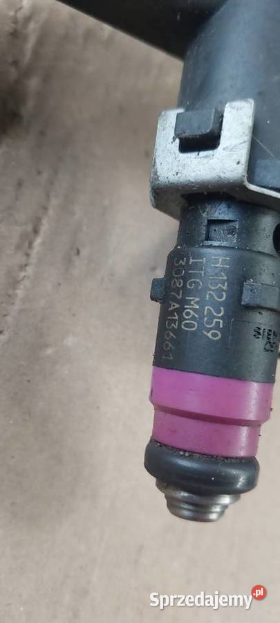 Listwa wtryskowa wtryskiwacze RENAULT 8200135504 Szczecin