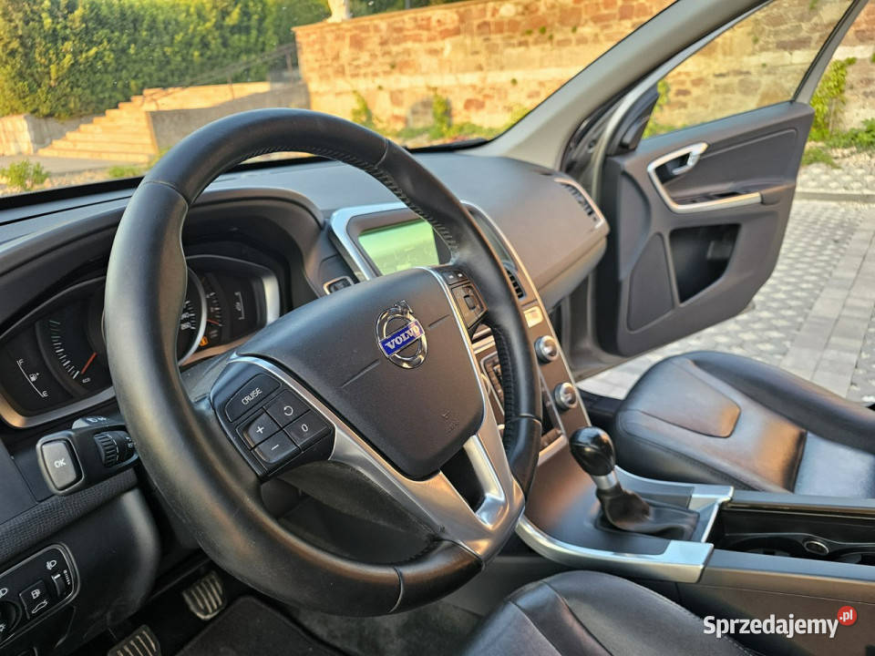 Volvo XC 60 20D 5 Cylindrów Skóry Navi Serwis I isofix Zagnańsk sprzedam