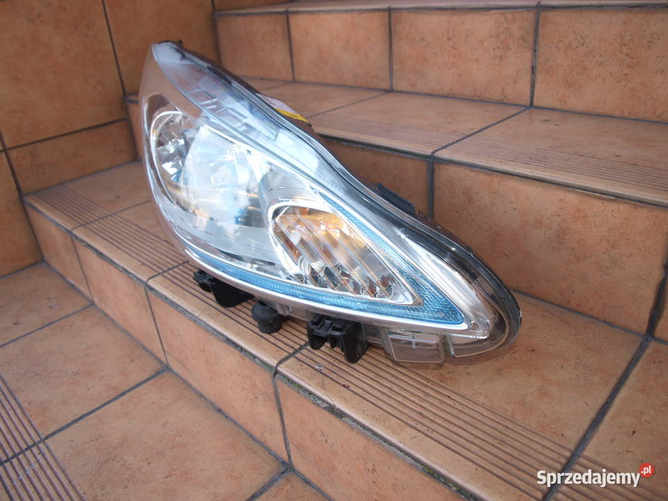 Nissan E NV200 ENV200 lampa prawa przód zwykła osobowe