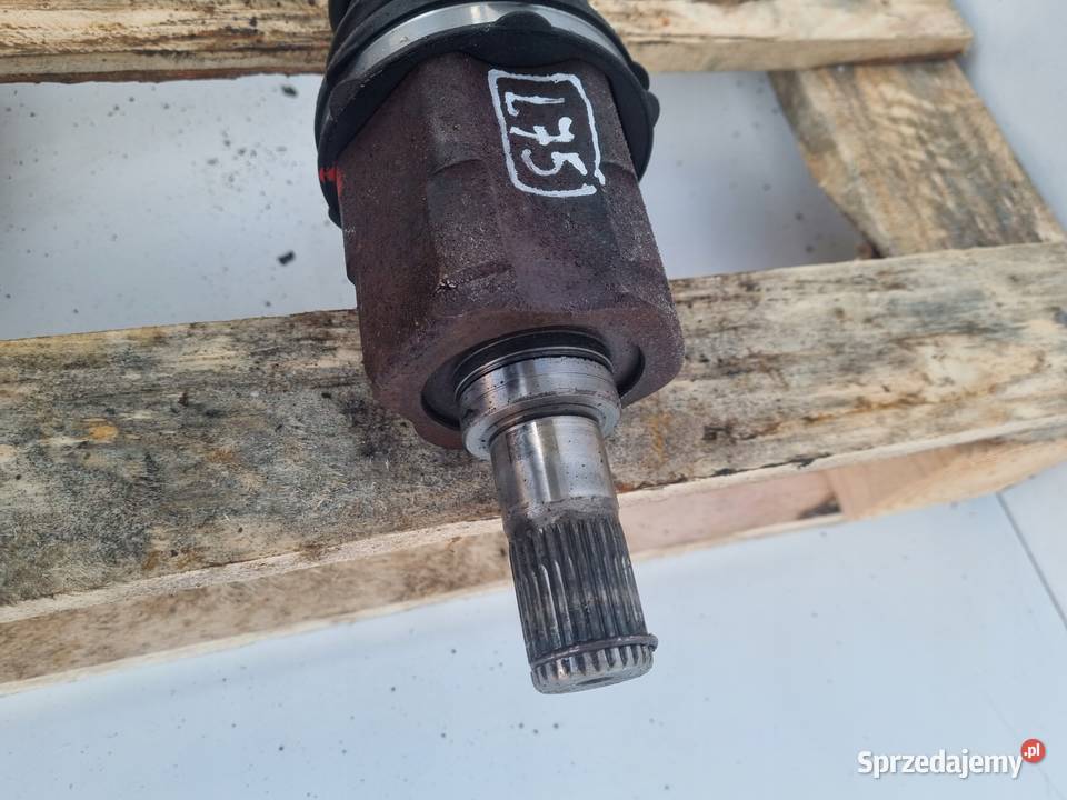 PÓŁOŚ Kia Ceed 16 16V PRAWA PRZEDNIA półośka Chełm