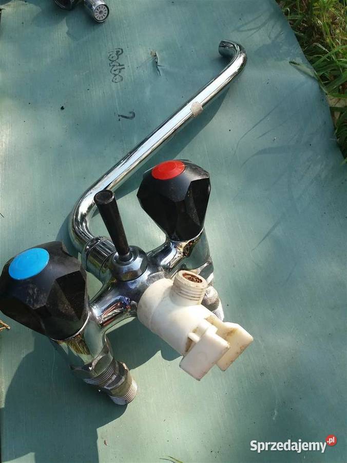 Bateria do łazienki z zaworem grzybkowym PRL podkarpackie Nowa Dęba