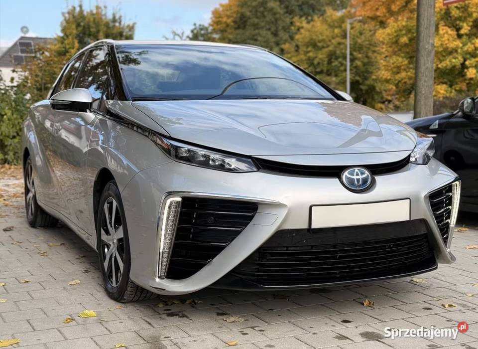 Toyota Mirai 2019 piękna kilka sztuk w ofercie Ostrołęka