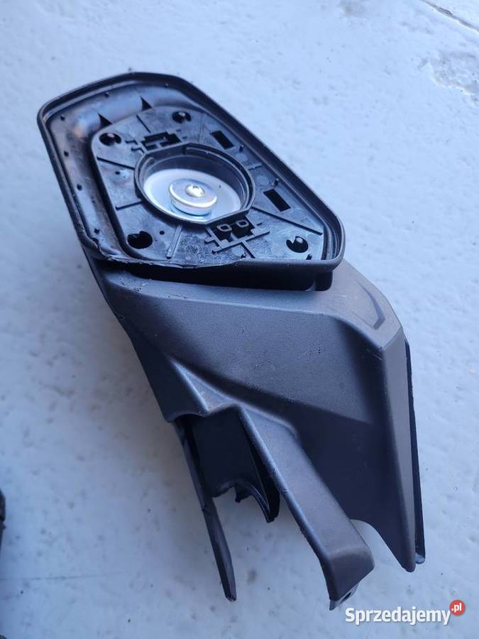 HONDA GOLD WING GL1800 SC79B 1823 OEM LUSTERKO Nowy Tomyśl