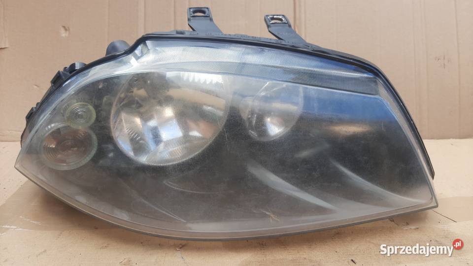 lampa prawa przednia prawy przód Seat Ibiza III Dębno