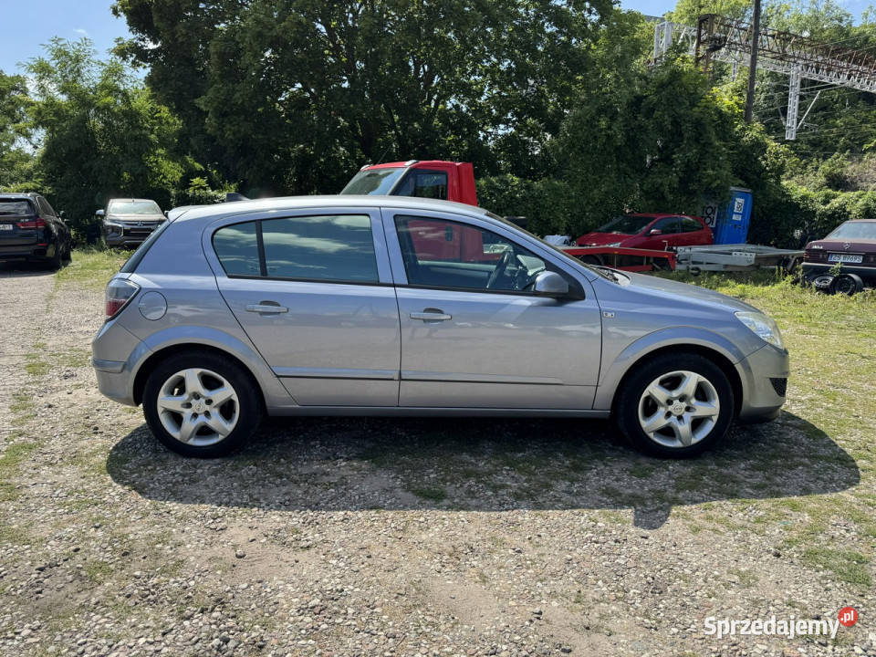 Opel Astra 16i115AutmatSerwisowany1Właściciel w VAT marża sprzedam