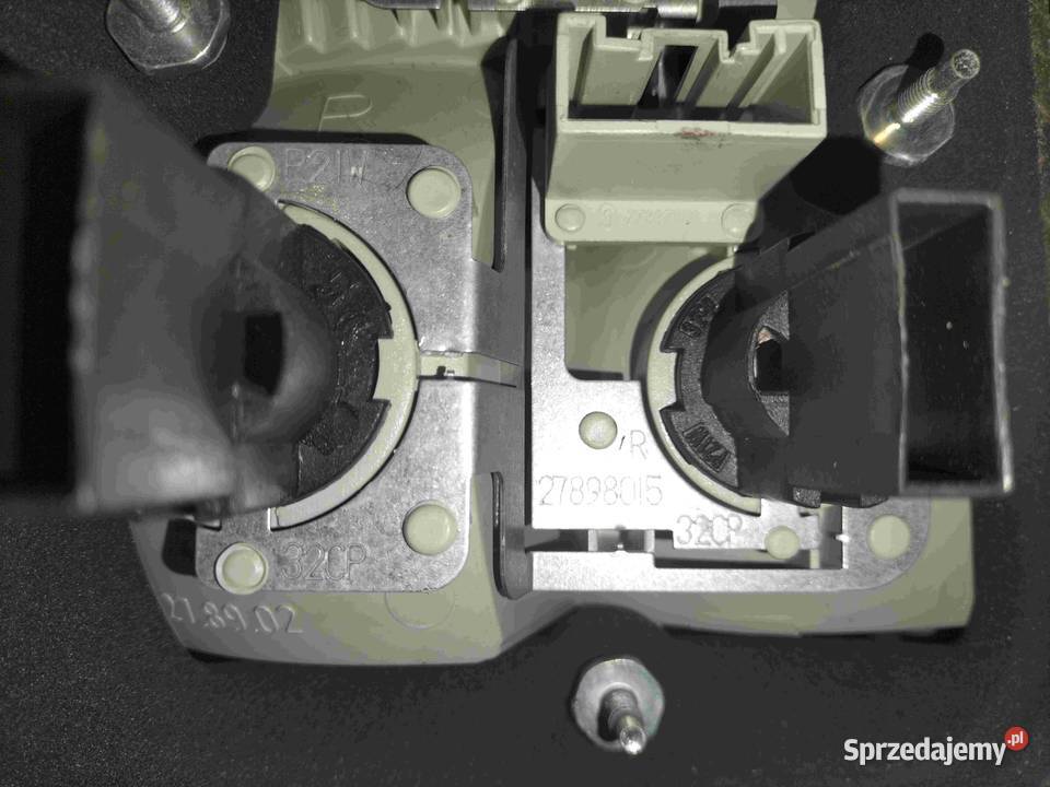 Lampa tylna prawa w błotnik z oprawką BMW E61 śląskie Poręba sprzedam