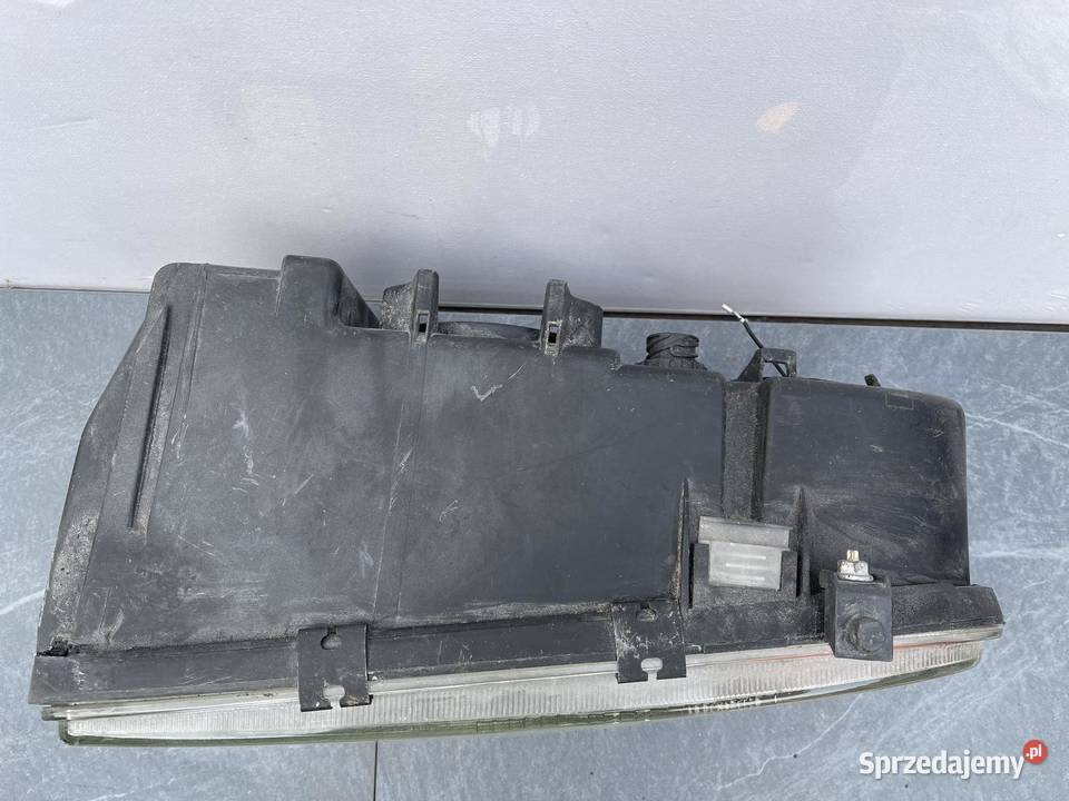 MERCEDES ACTROS PRAWA LAMPA TYŁ Ostroróg sprzedam