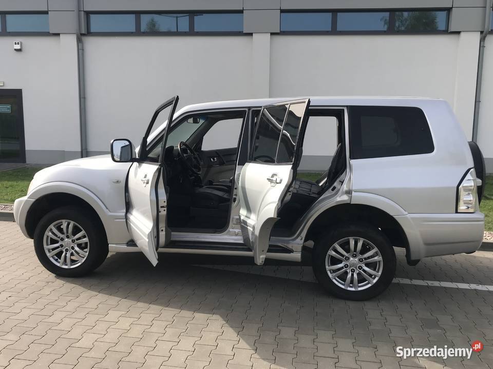 Mitsubishi Pajero 32 DID z salonu maksymalne Warszawa