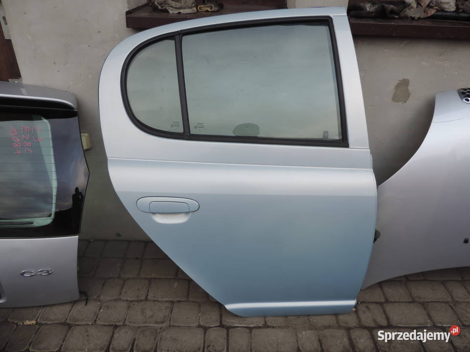 DRZWI PRAWY TYŁ TOYOTA YARIS 1 małopolskie Nowy Sącz