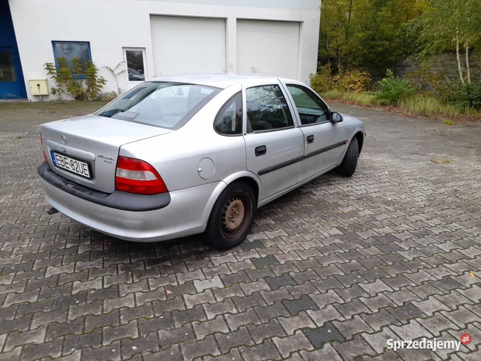 Fajna Vectra B1998 r16 BenzWaż OpłMożZamiany 1598cm3 Vectra Zduńska Wola
