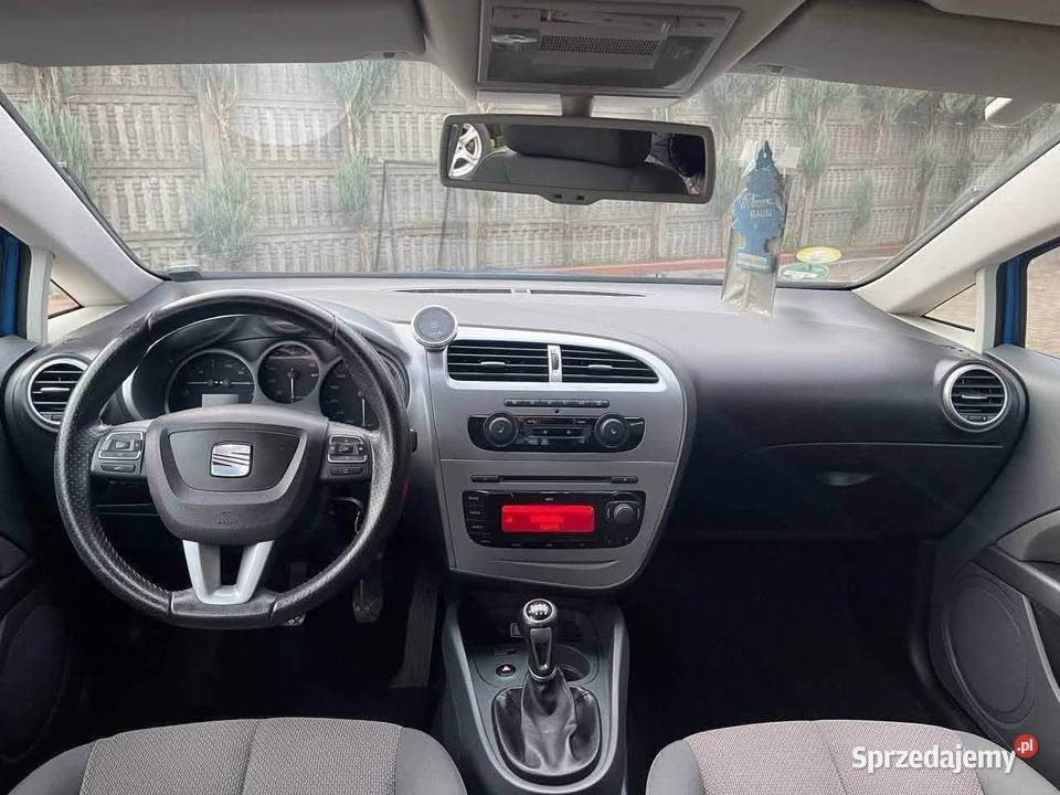 Seat Leon 14 125 koni benzyna nowy rozrząd Nowy niebieski Częstochowa