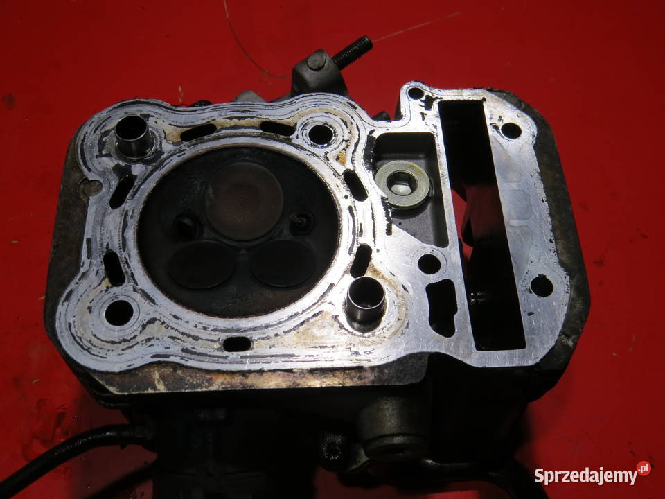 HONDA DEAUVILLE NTV 650 RC47 01 głowica zawory