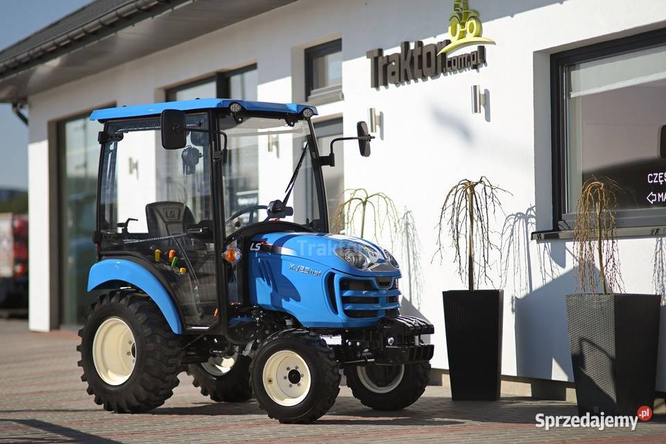LS Tractor XJ25 HST 4x4 244 IND CAB Napęd 4x4 Tajęcina