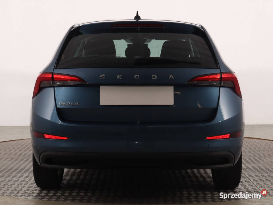 Skoda Scala 10 TSI asystent pasa ruchu Scala Katowice
