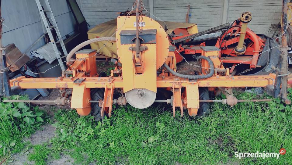 Siewnik do kukurydzy nieuszkodzony Maszyny rolnicze Brudzew