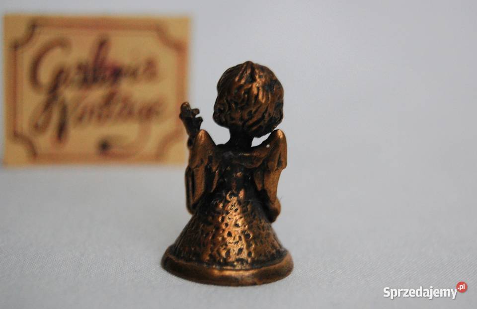 Mosiężny anioł aniołek grający na mandolinie