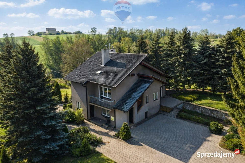 Dom na dużej działce w spokojnej okolicy eternit małopolskie Siedliska