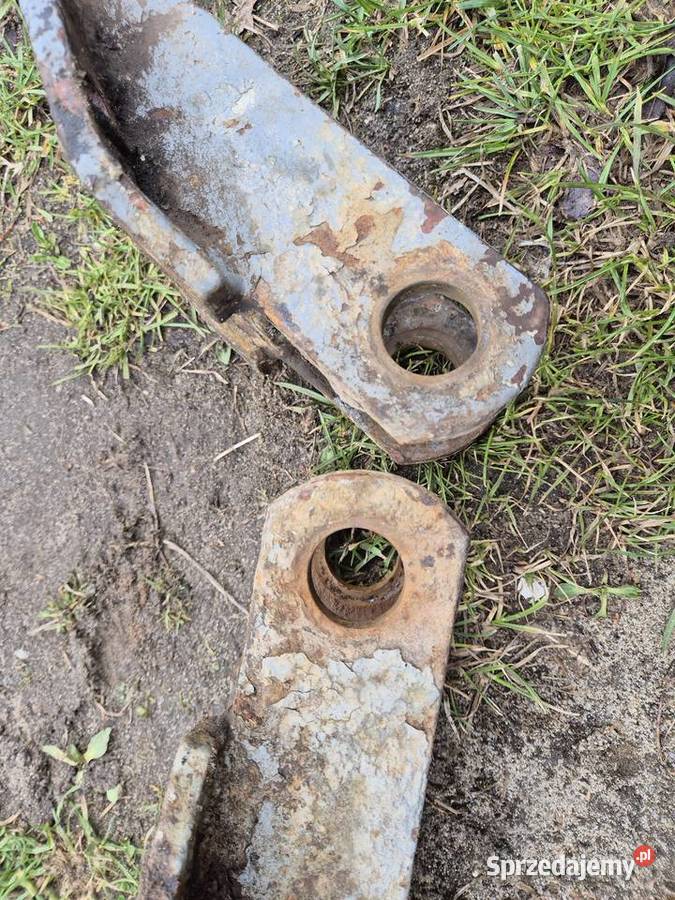 Ursus C330 mocowanie cięgła dolnego podnośnika Bucze