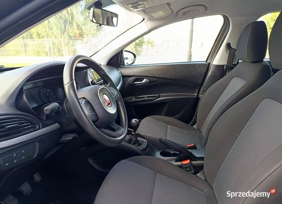 Fiat Tipo HB Pop 14 95 serwisowany niski 61142km Nowy Sącz