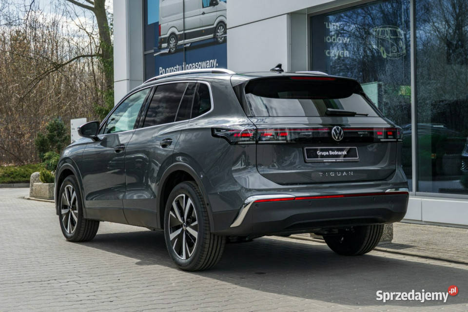 Volkswagen Tiguan Elegance 15 eTSI 150 DSG światła do jazdy dziennej Łódź