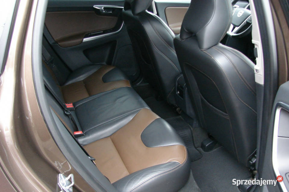 Volvo XC 60 20 D 150 Ful II 2017 autoalarm Piła