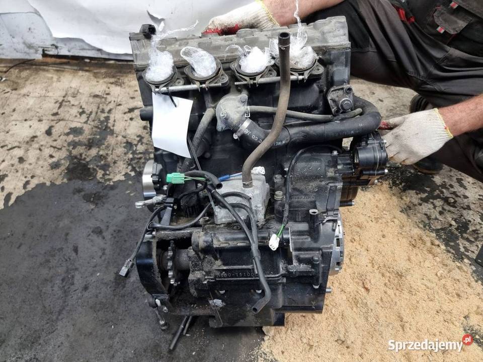 SILNIK MOTOCYKL SUZUKI GSR 600 Lipno sprzedam