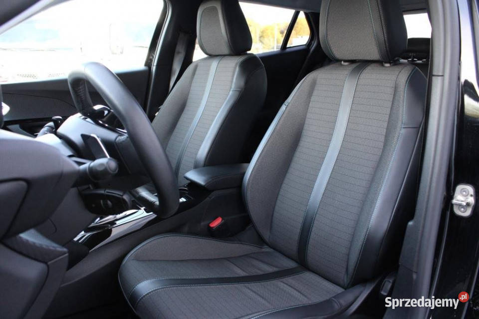 Peugeot 2008 2021r Virtual Cockpit Kamera Gdańsk