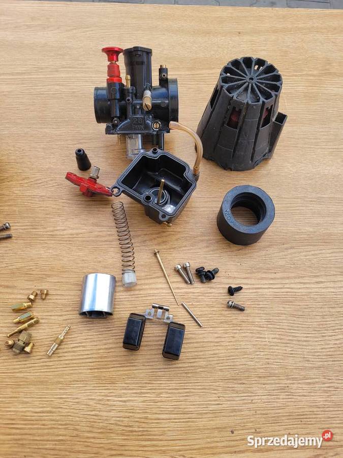 Sprzedam dwa gaźniki 28 pwk są w stanie i Wieluń