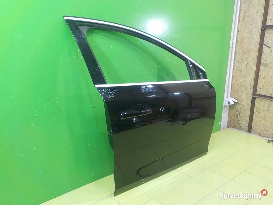 VOLVO V40 II LIFT RDESIGN 20 T2 18r HB 5D drzwi osobowe Suków