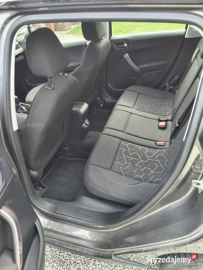 Sprzedam Peugeot 2008 16 hdi 2014 Trzęsów