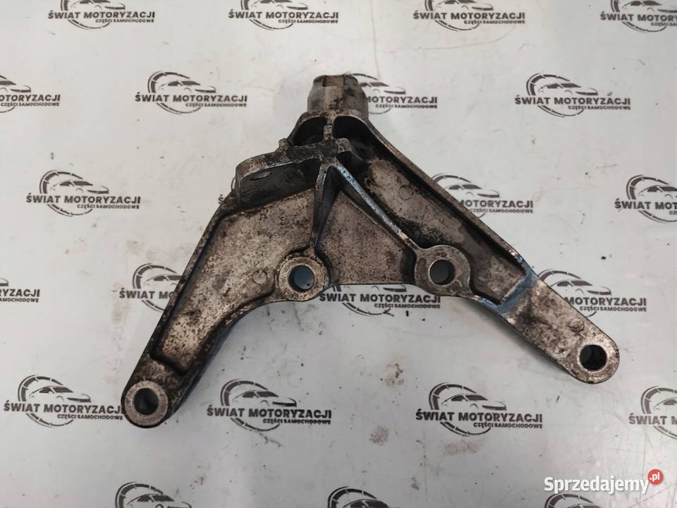 VOLVO C30 07r 25 TURBO B5254T3 220 łapa skrzyni Kielce