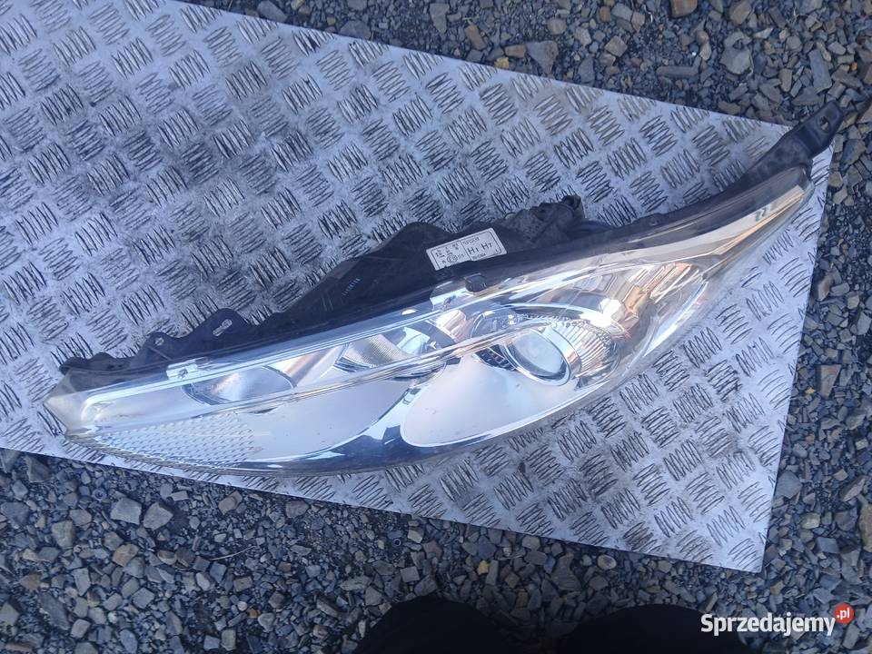 Lampa lewa przód przednia Ford Fiesta mk7 VII EU małopolskie sprzedam