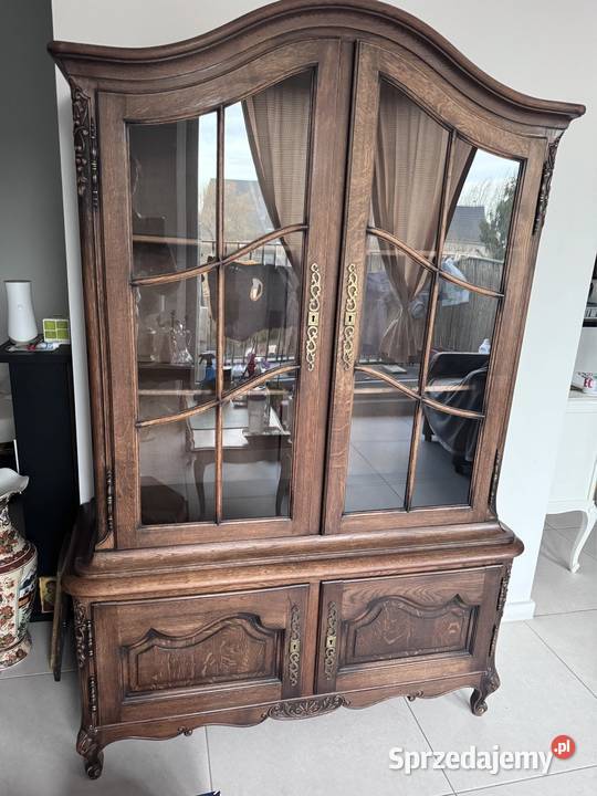 Witryna w stylu ludwikowskim Nowy Tomyśl