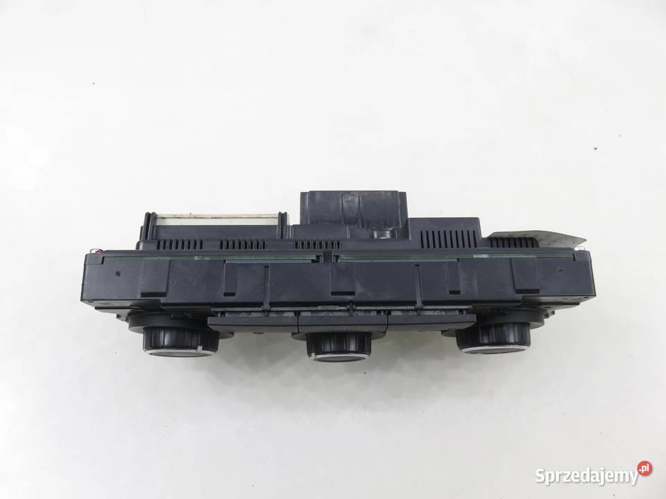 KLIMATRONIK SKODA OCTAVIA II 3T0820047AB Panele sterowania, przełączniki sprzedam