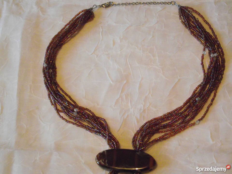 NASZYJNIK Z MEDALIONEM Z ŻYWICY EPOKSYDOWEJ Naszyjniki