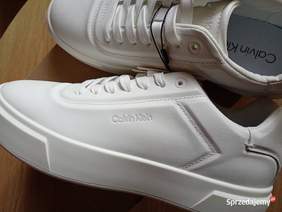 Piękne nowe skórzane sneakersy damskie Calvin Koszalin