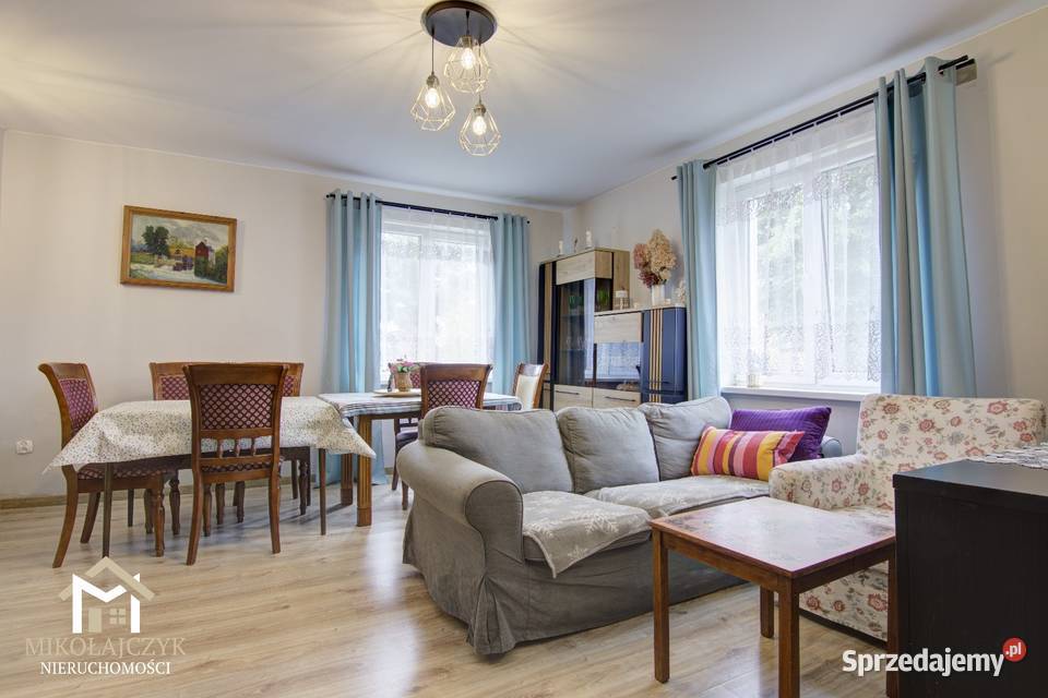 Przytulny dom siedlisko do zamieszkania Pluty 3069m2