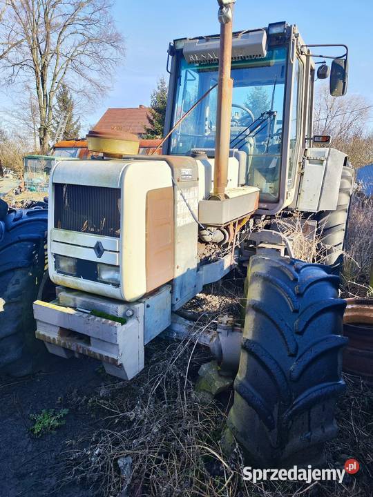 Dwa ciągniki Renault 17574 Lubin